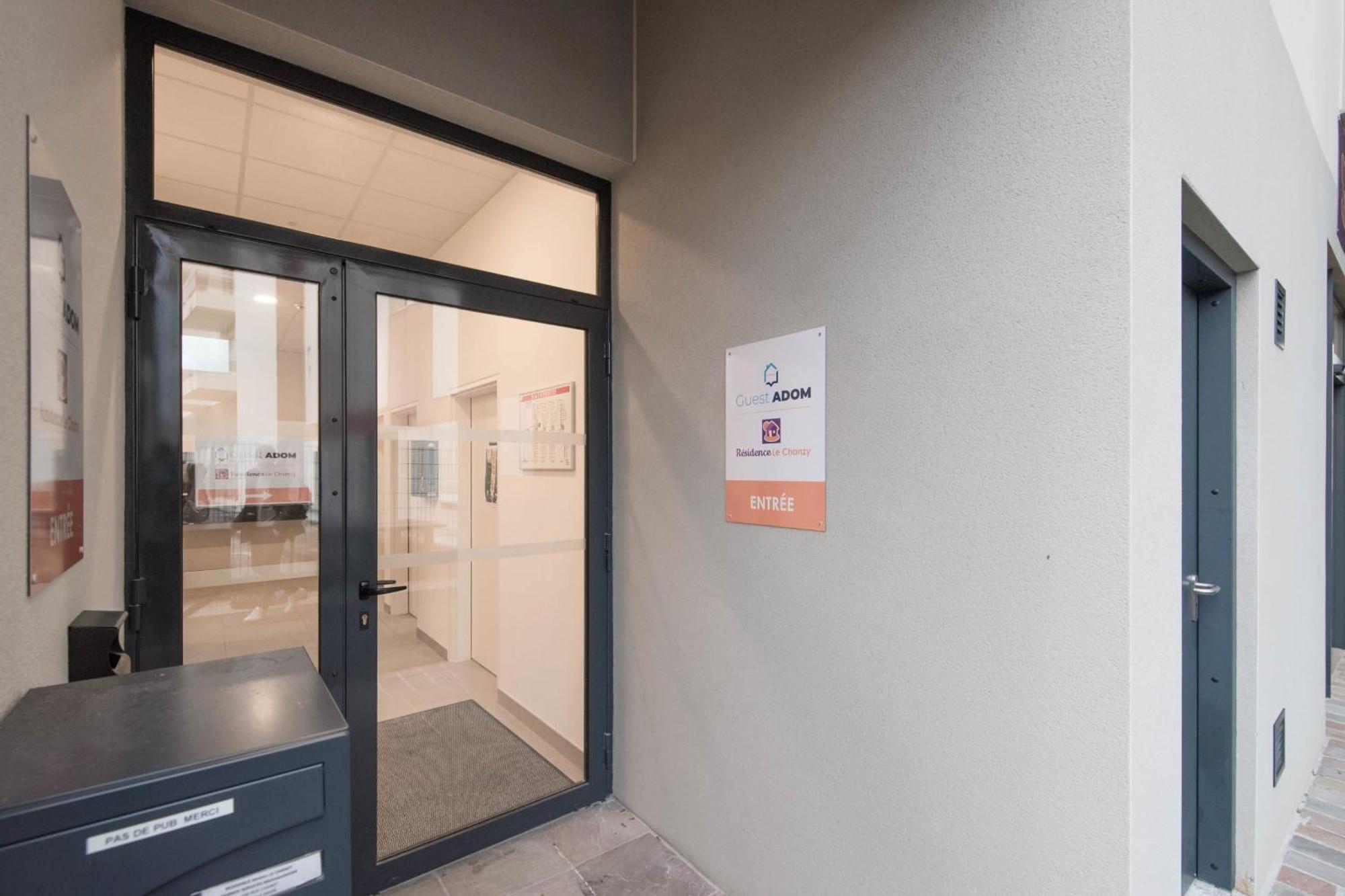 Ferienwohnung Theo - T2 Proche Gare Le Mans Exterior foto